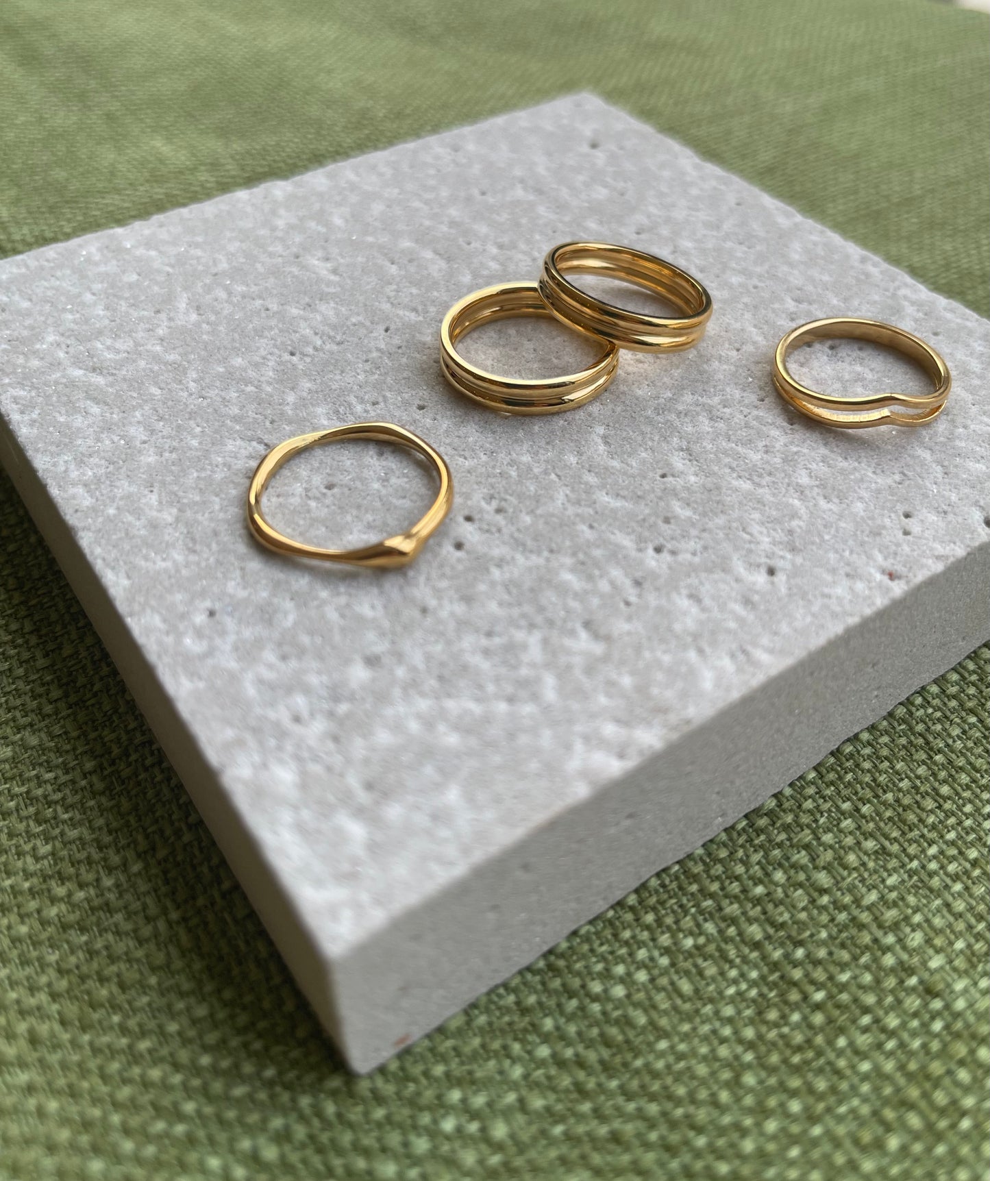4 Stackable Siyara Rings