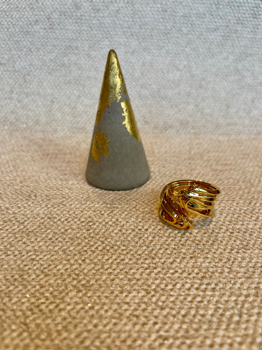 Alyān Ring